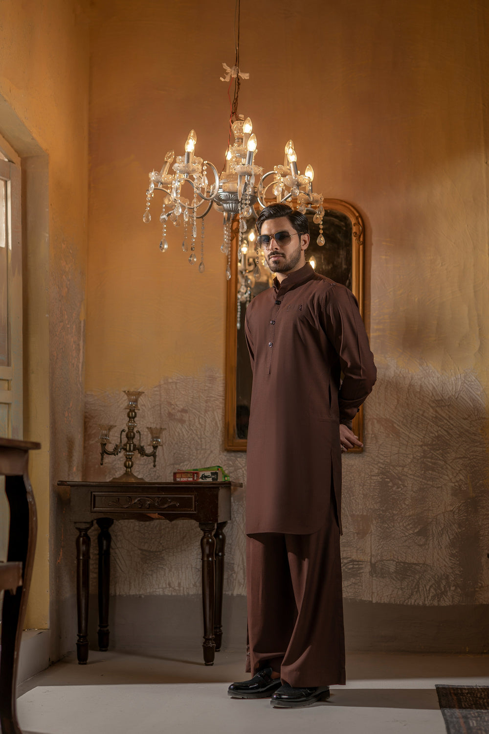 Kunzul Channar — Wood maroon farshi